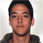 Estudiante de medicina para clases de repaso on-line